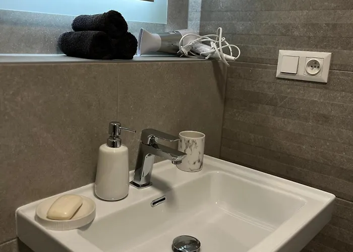 Hillside Y34 Apartament